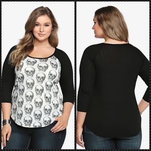 Torrid
Skull Raglan Tee